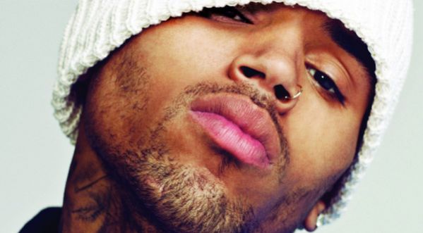 Chris Brown : 1000h de travaux d’intérêt général supplémentaires pour l’agression de Rihanna