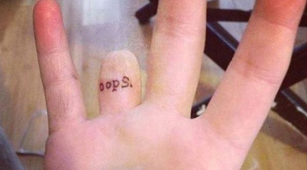 10 tatouages à l’humour bien particulier !