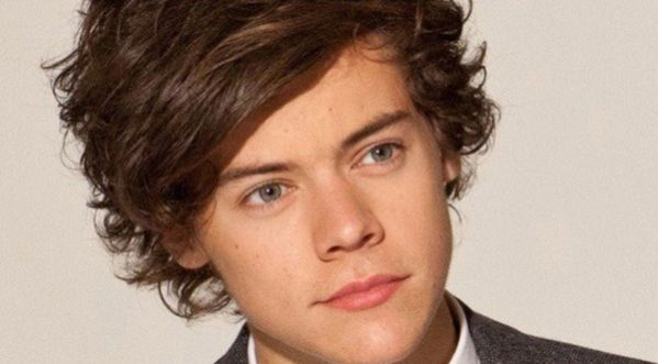Adopte le look d’Harry Styles avec DRESS LIKE VIP !