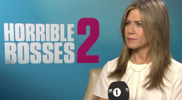 Vidéo : Jennifer Aniston piège un journaliste pendant la promotion de « comment tuer son boss ? 2 ».