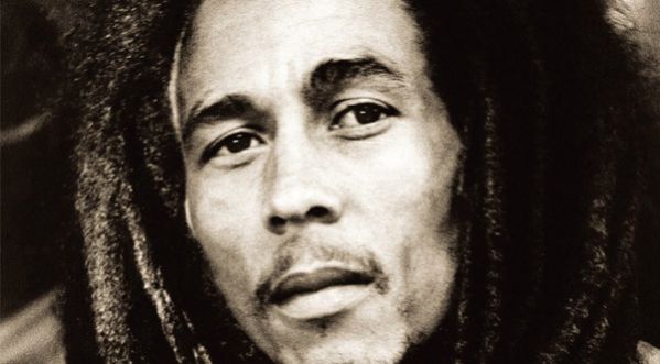 Cette année, Bob Marley aurait eu 70 ans ; le groupe Reggaeville lui rend hommage avec une version a capella de « could you be loved » !