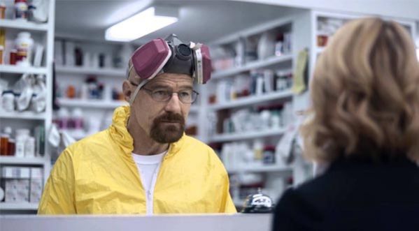Quand le héros de Breaking Bad joue un pharmacien pendant le Super Bowl !