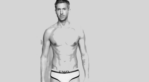 Calvin Harris se met à nu pour Emporio Armani !