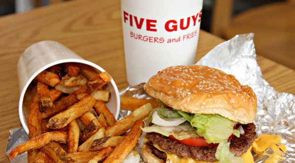 Le Fast-Food Five Guys débarque en France!
