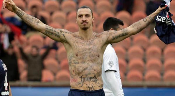 Vidéo : Découvrez la signification des tatouages que Zlatan a montrés lors du PSG-Caen !