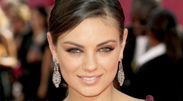 Accusée d’avoir volé… un poulet : Mila Kunis et sa réponse hyper fun en vidéo !