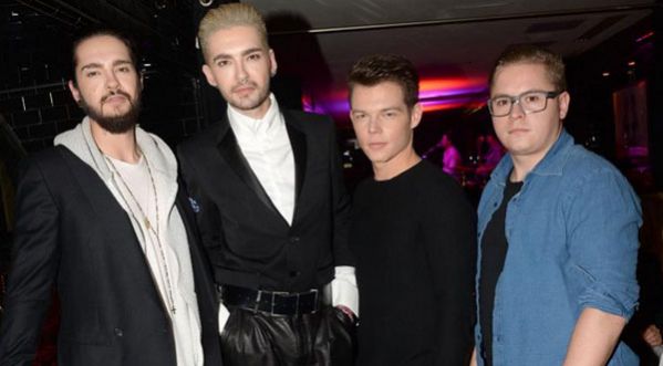 Tokio Hotel piège un homme dans leur Tour bus !