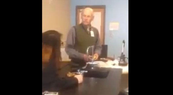 Violent : Un professeur perd son sang froid en frappant une élève !