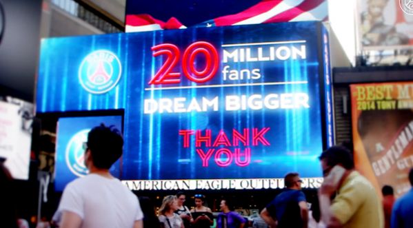 Times Square aux couleurs du PSG !