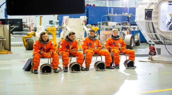 ONE DIRECTION, « Drag Me Down » le clip tourné à la NASA !