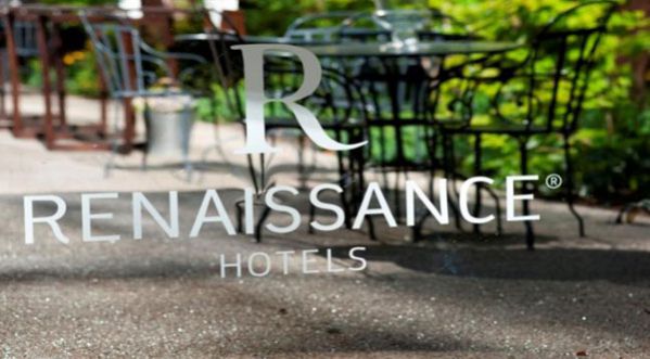 Le Slip Français s’invite à l’Hôtel Renaissance Paris Le Parc Trocadéro