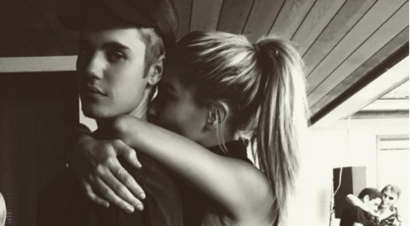 Justin Bieber commence l’année en couple !