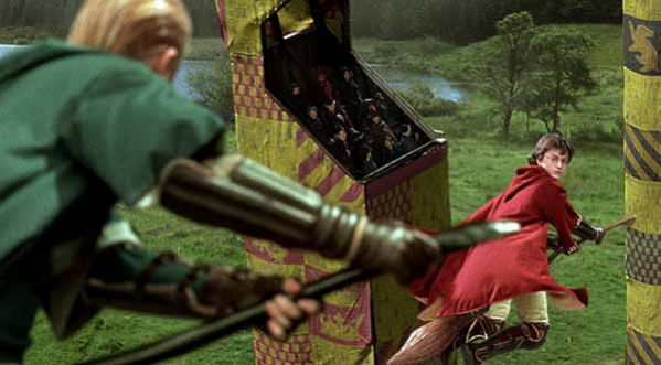 Ils jouent au Quidditch dans les airs ! #HarryPotter