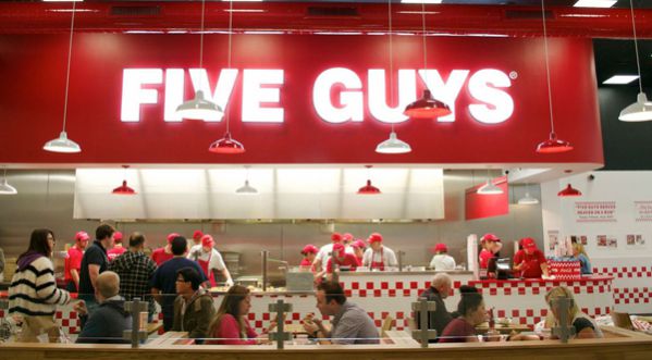 Five Guys ouvre son premier restaurant en France !