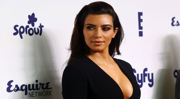 Halloween: Un déguisement inspiré du braquage de Kim Kardashian fait polémique!