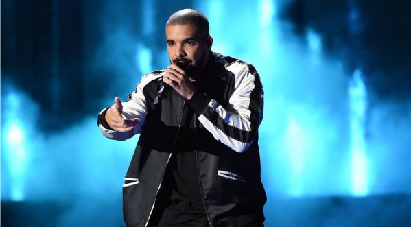 Drake vient de dévoiler quatre nouveaux titres pour son 30ème anniversaire!