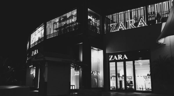 Une cliente du magasin Zara trouve une souris dans la robe qu’elle vient d’acheter!