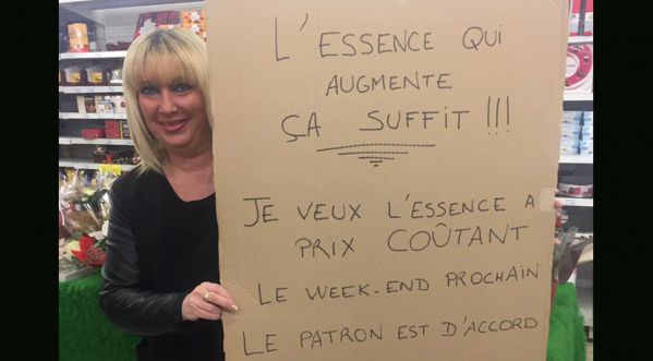 Une employée d’un Super U demande à payer l’essence a prix coûtant à son patron si elle obtient 1000 likes sur Facebook…