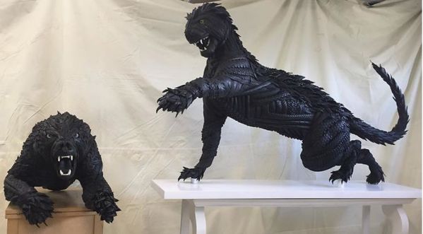 Insolite: Un artiste crée d’impressionnantes sculptures à partir de pneus!