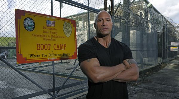 Dwayne Johnson alias « The Rock » donne une seconde chance aux criminels condamnés dans son nouveau documentaire