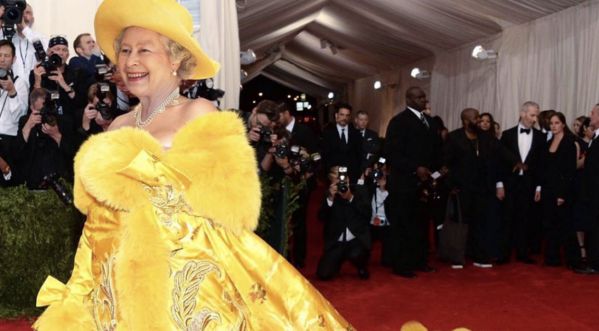 Cet artiste place la tête de la Reine d’Angleterre sur le corps de Rihanna