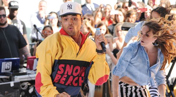 Chris Brown nous dévoile à son tour sa collection de sneakers