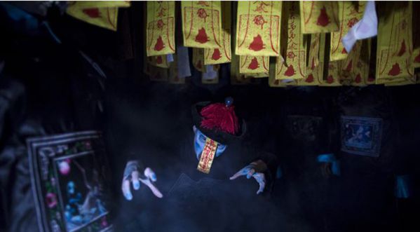 Une jeune chinois retrouvé mort dans une attraction hongkongaise appelée Enterré Vivant