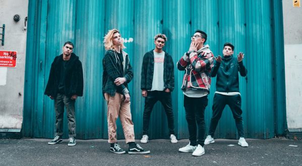 Découvrez le nouveau groupe PRETTYMUCH, phénomène venu des US avec leur premier single « Would You Mind »