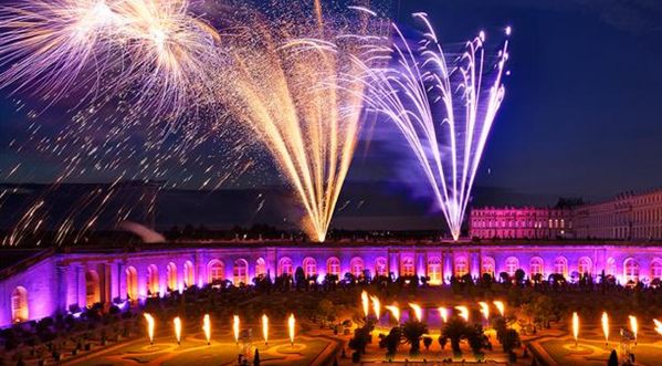 Incroyable spectacle pyrotechnique à Versailles