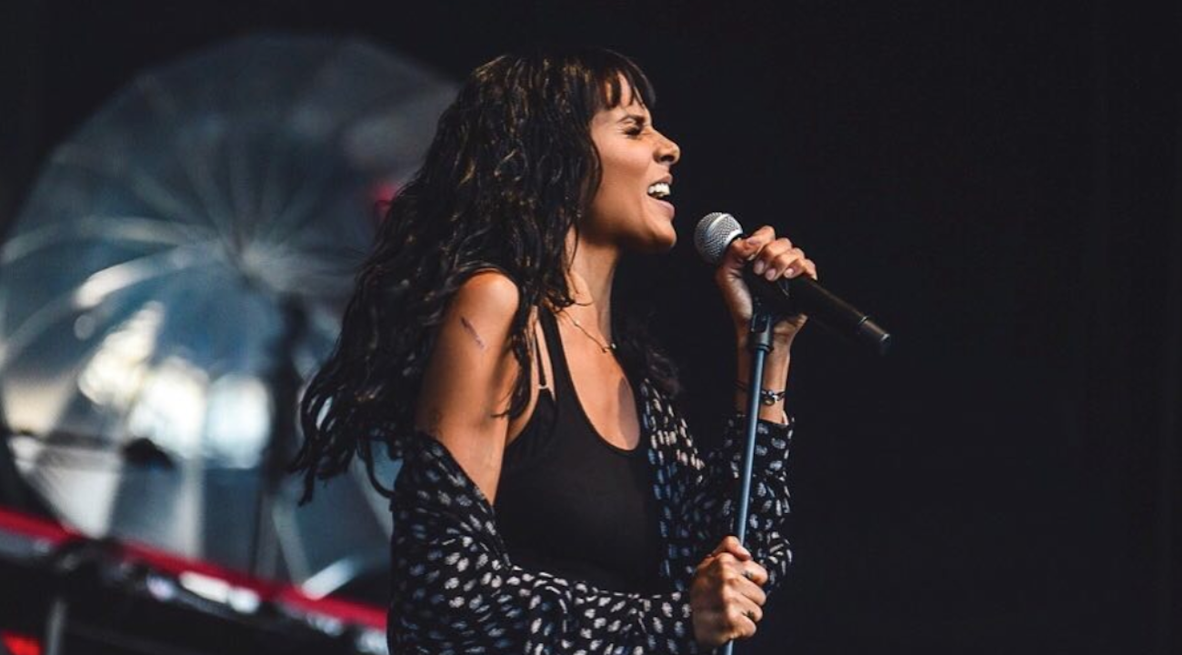 Shy’m insultée en plein concert