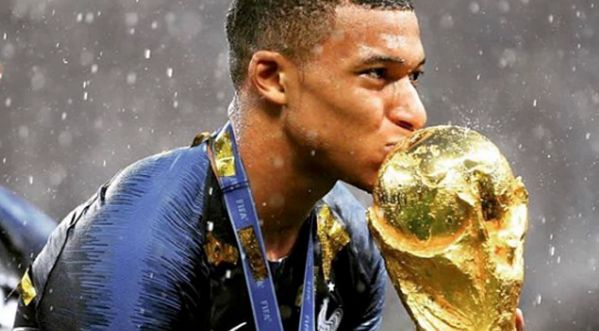 Nike célèbre Kylian Mbappé