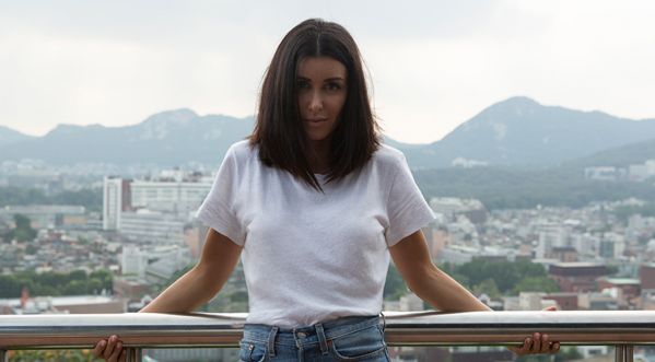 Jenifer : L’artiste revient avec son nouvel album « Nouvelle page »