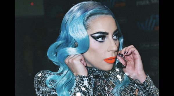 Lady Gaga : La chanteuse interprète pour la première fois Shallow en live ! (Vidéo)