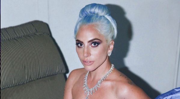 Critic’s Choice Awards : la belle Lady Gaga en larmes !