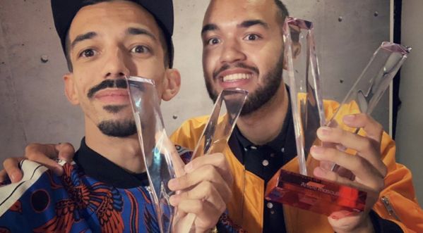 BigFlo & Oli : le duo casse son trophée en live ! (Vidéo)