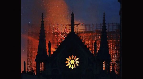 Top 5 des plus beaux hommages à Notre Dame de Paris