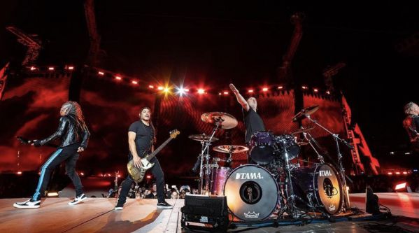Metallica : Le groupe reprend Johnny Hallyday lors de leur concert au Stade de France !