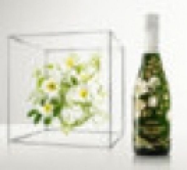 Perrier-Jouët dévoile une édition limitée florale pour les fêtes de fin d?année