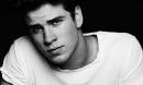 Liam Hemsworth dévoile son amour avec Miley Cyrus