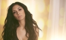 Nicole Scherzinger toujours « in love » du beau Lewis Hamilton