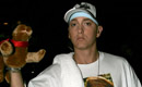 Eminem se lave au savon anti-microbes et insectes !