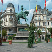 lumière Jeanne d arc sur la cathédrale