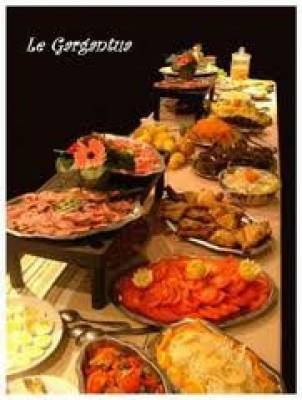 Grand buffet campagnard offert