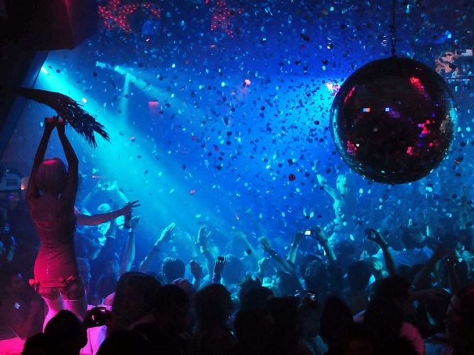 Vendredis: la soirée des 30 ans et +….