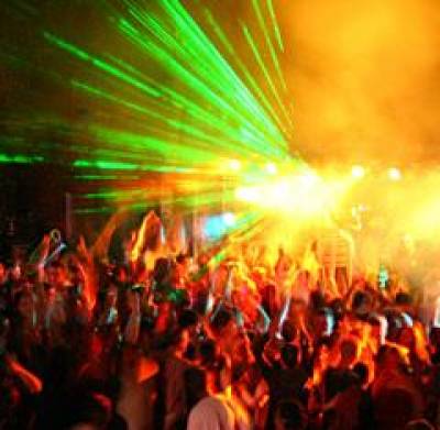 FEU D’ARTIFICE ET FREE PARTY à MEYLAN