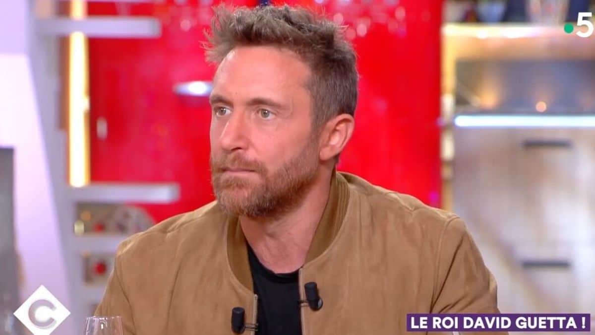 David Guetta totalement métamorphosé et exhibe son nouveau corps tout musclé !