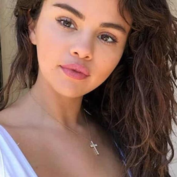 Selena Gomez les réseaux sociaux ont traumatisé la chanteuse après une rupture déchirante !