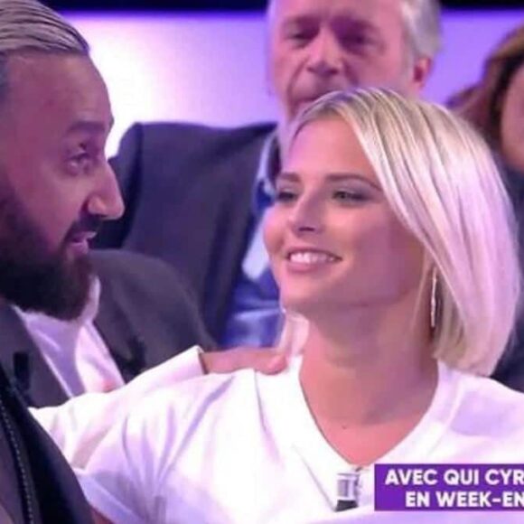 Kelly Vedovelli fait du rentre-dedans en direct à Cyril Hanouna