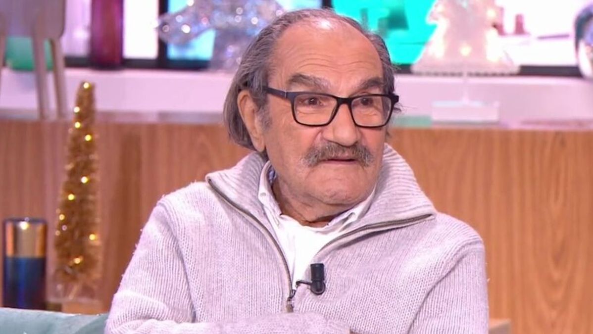 Gérard Hernandez très proche et très complice avec ce célèbre animateur télé !