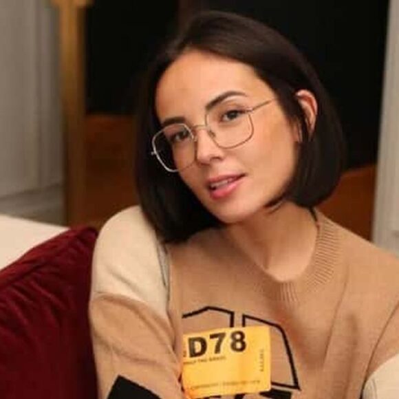 Agathe Auproux scandalisée face à une photo honteuse, elle décide de se venger !